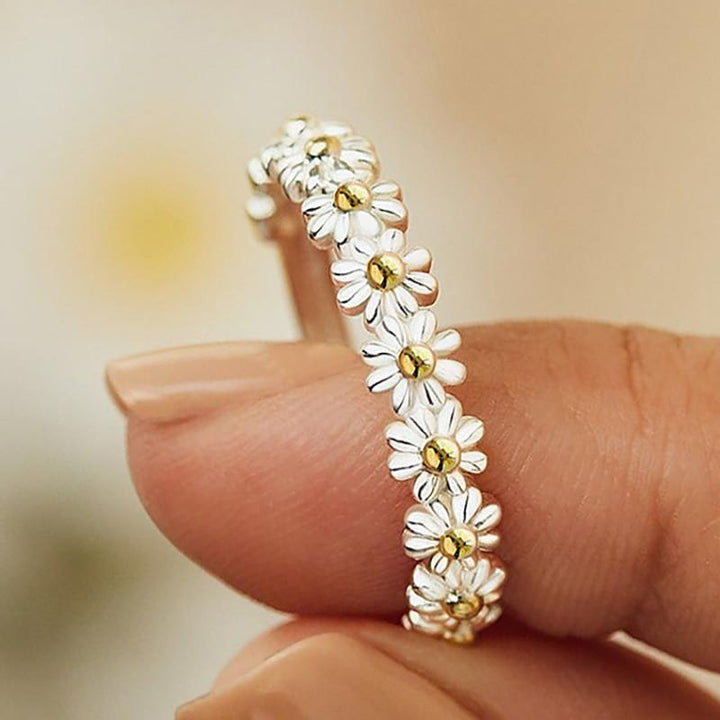 Juliette™ - Adjustable Ring